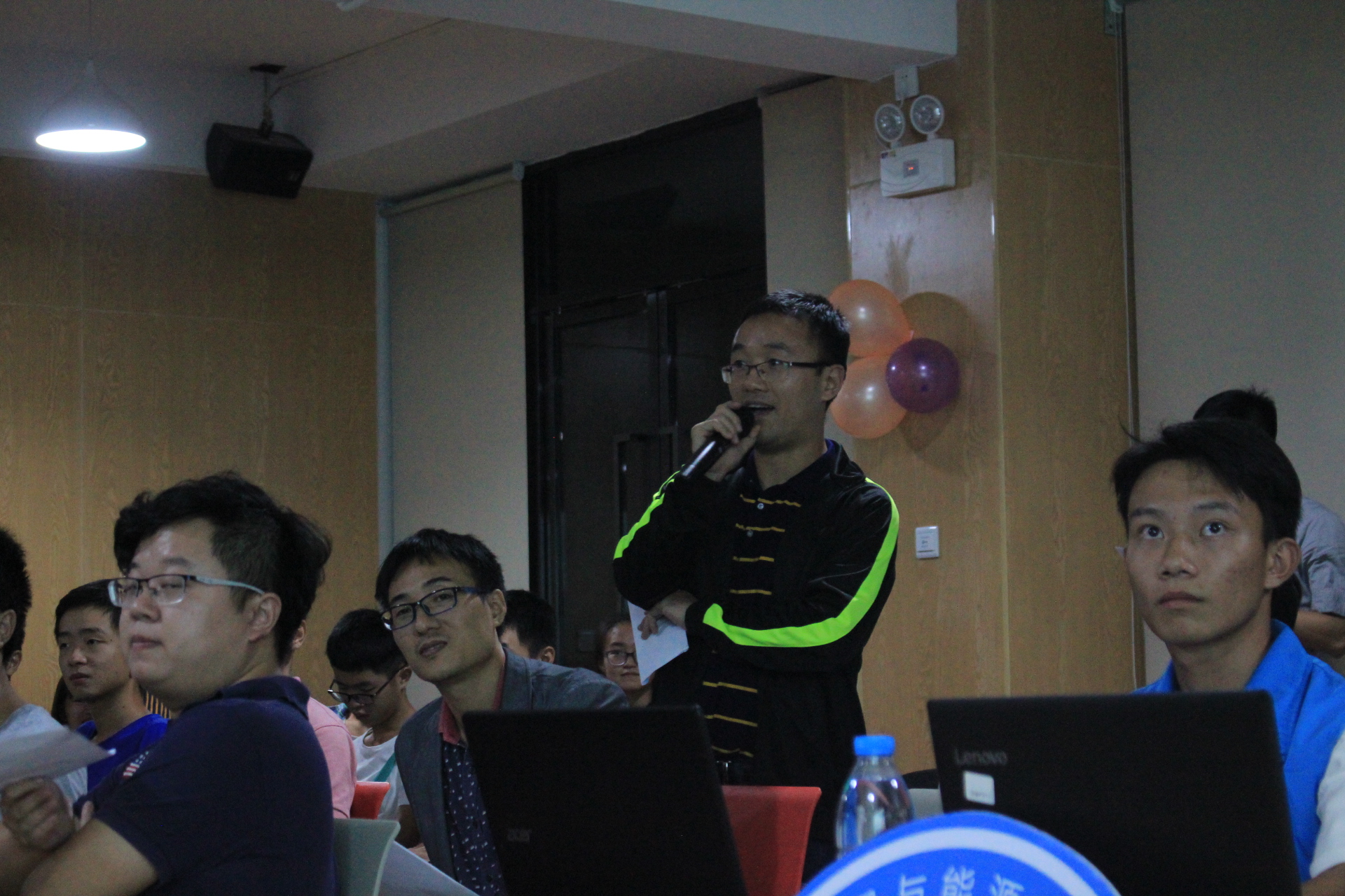 anime1
联合莞馨社区举行2018漂流瓶分享师生汇2.JPG