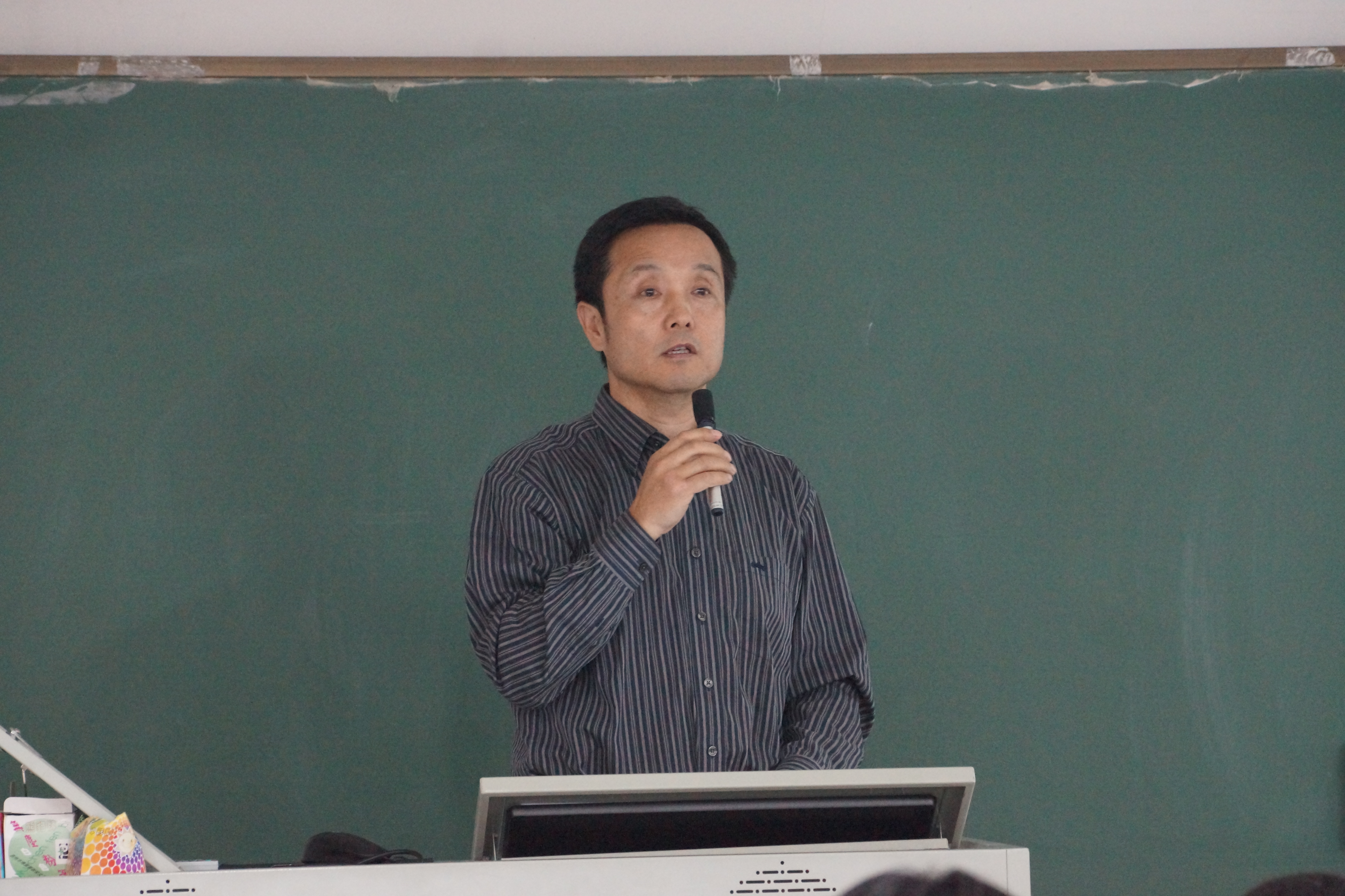 anime1
师生热议-争创一流本科教育2025行动计划-5.jpg