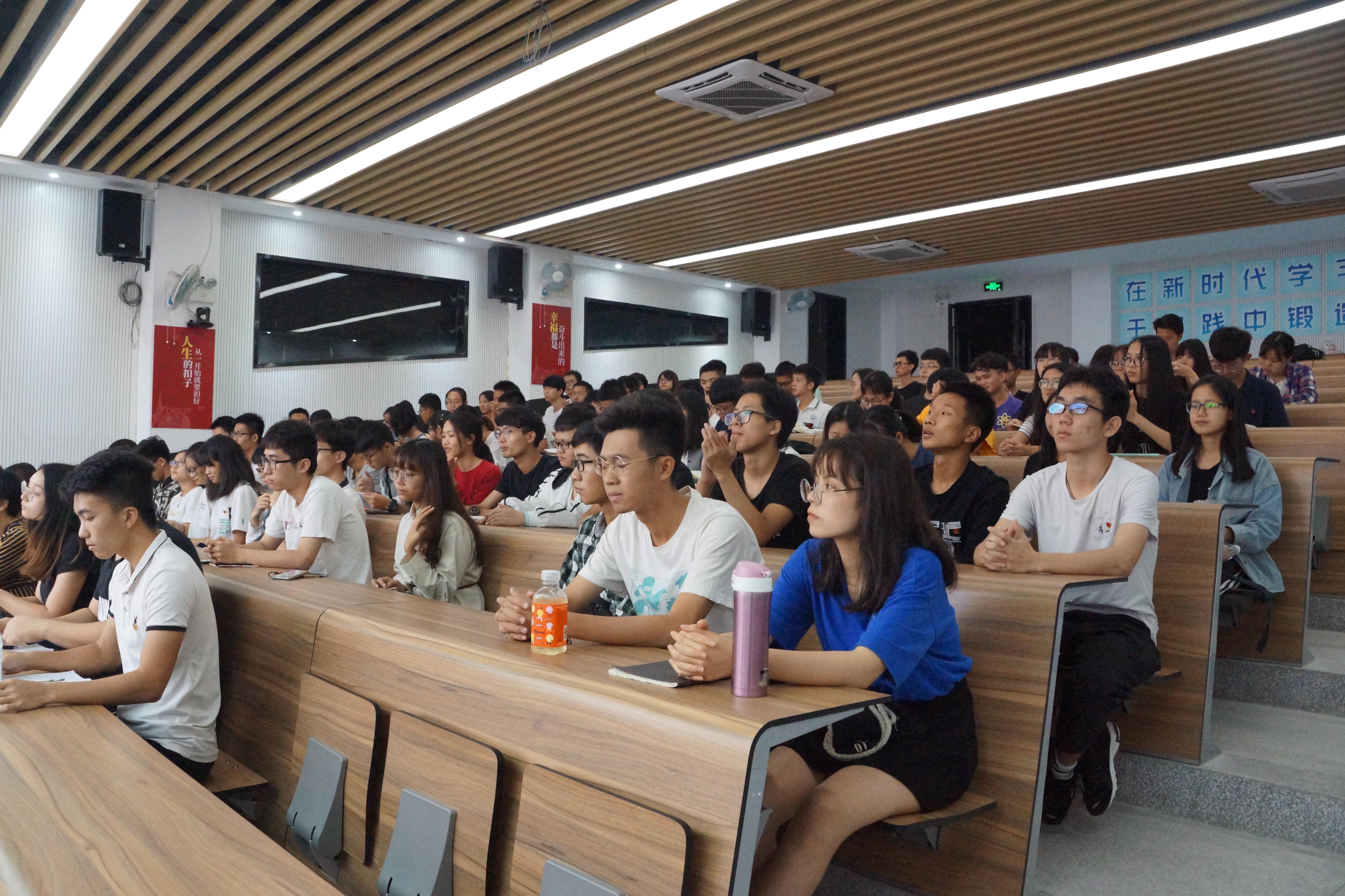 anime1
-莞馨社区联合第一期团校培训班开班仪式圆满落幕3.jpg