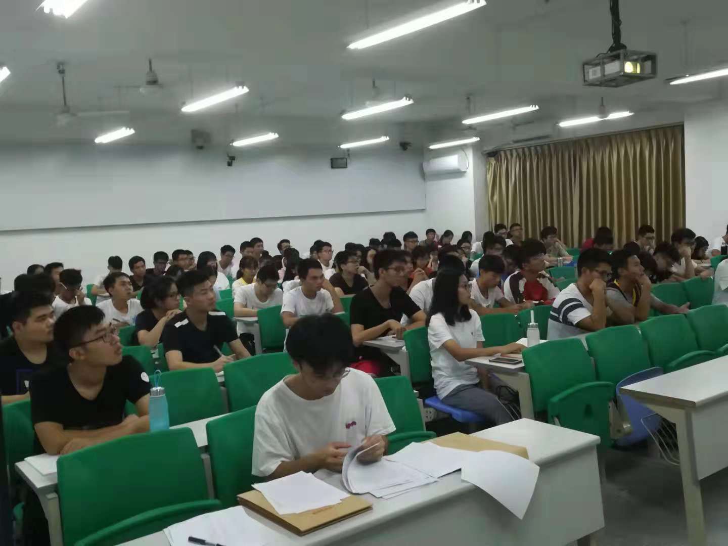 anime1
第五期分党校培训班开班2.jpg