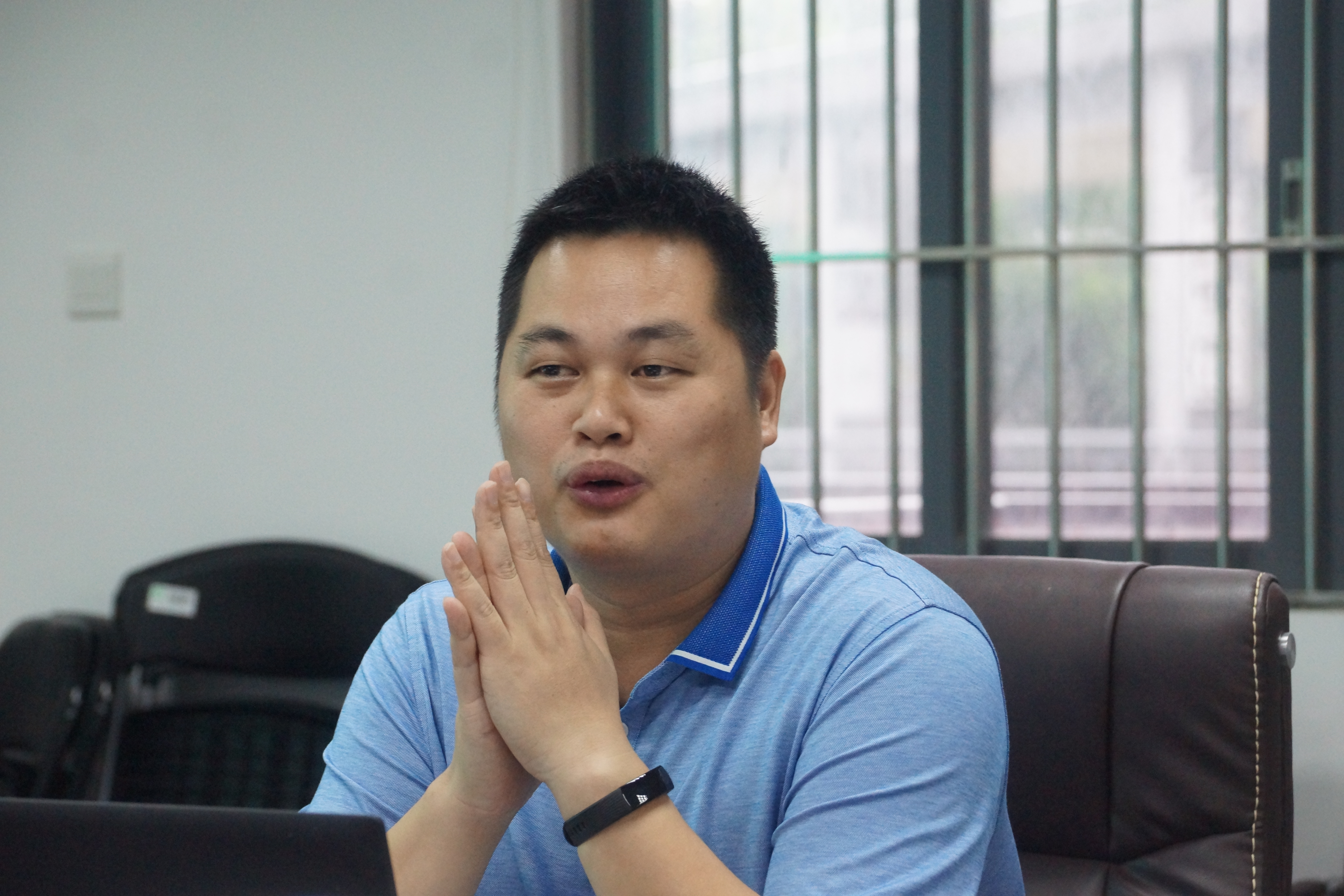 anime1
举办2018级新生班主任沙龙1-1-.JPG