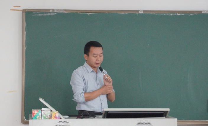 anime1
师生热议-争创一流本科教育2025行动计划-3.jpg