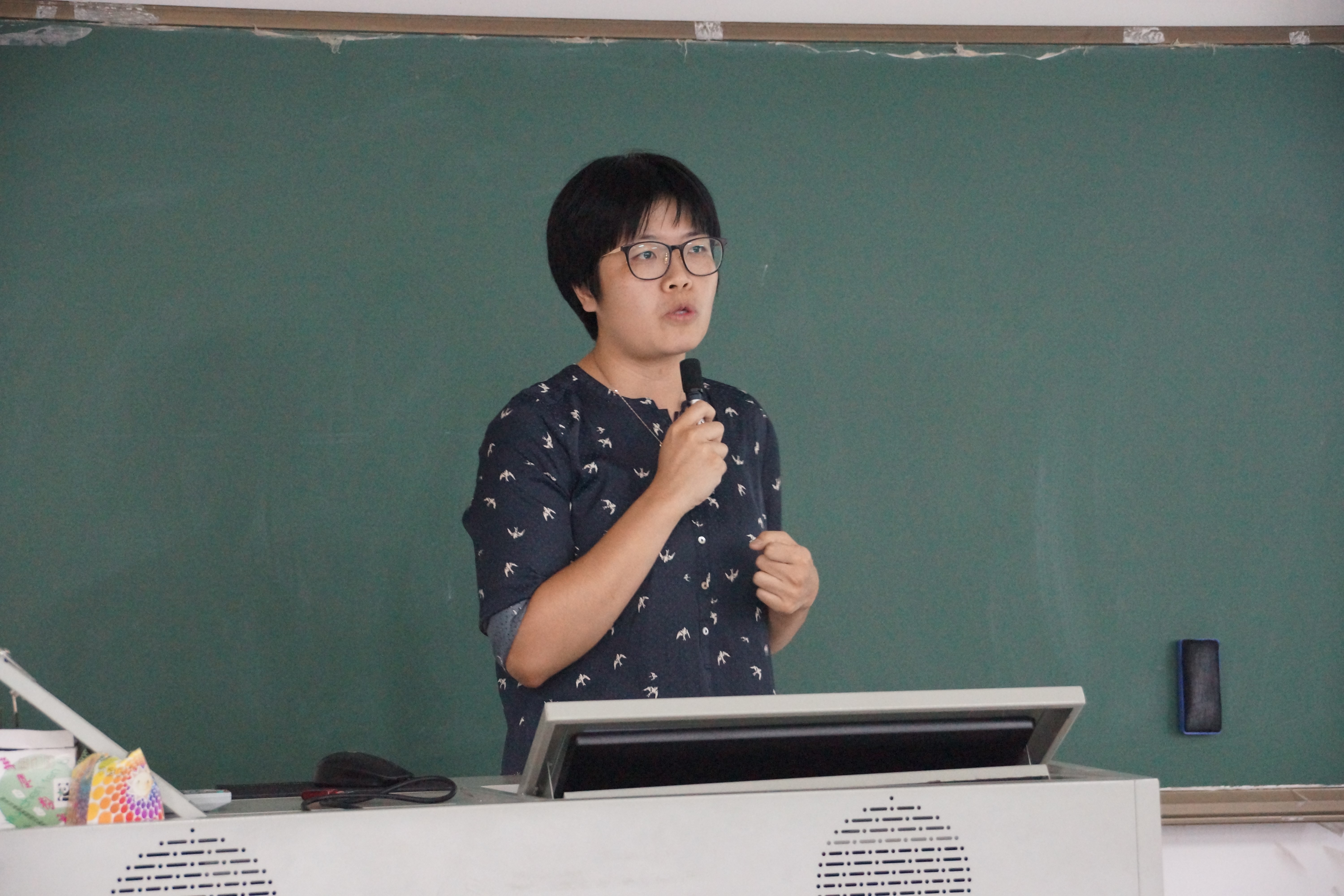 anime1
师生热议-争创一流本科教育2025行动计划-4.jpg