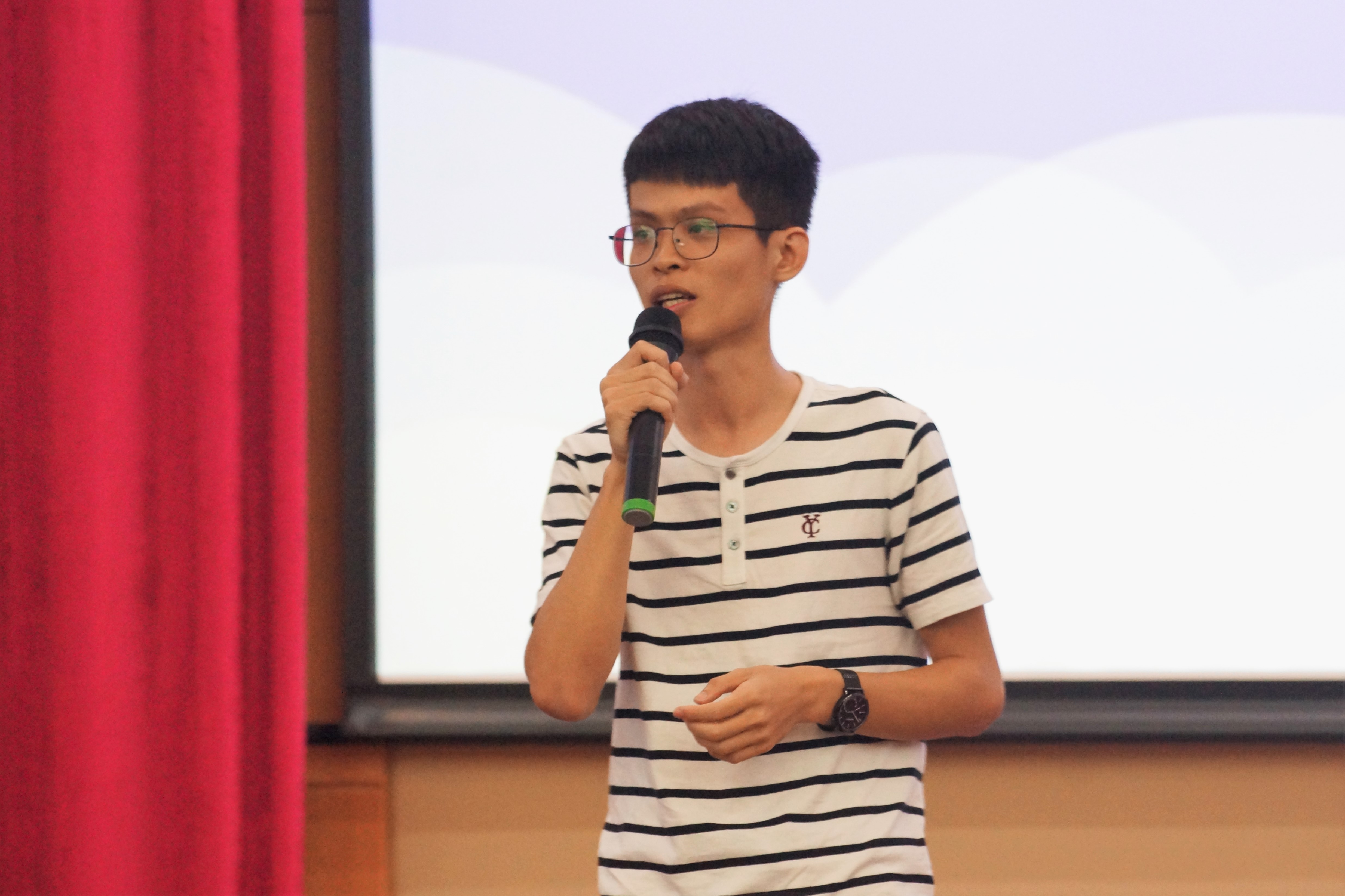 anime1
举办学长-学习经验-生活技巧-分享会3.jpg